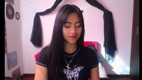 Nataly Escobar online show from January 2025 01:25:02 PM