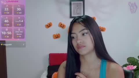 Nataly Escobar online show from October 2025 01:18:02 PM