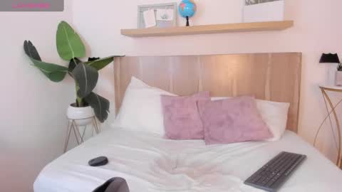 N A T A S H A online show from January 2025 09:42:02 AM