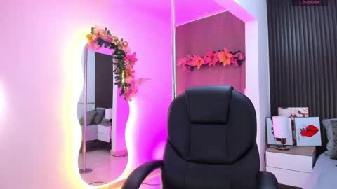 natasha online show from December 2025 12:53:02 PM