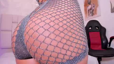 Snapshot of natasha_smith09 chatting on March 2025 09:05:02 AM Natasha Smith online show from March 2025 09:05:02 AM