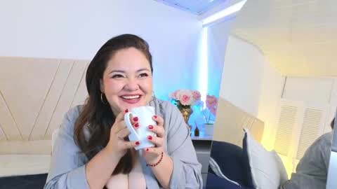 Natasha online show from November 2025 11:44:01 AM