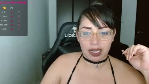 Snapshot of natashasmithe chatting on January 2025 02:17:01 AM Natasha Smithe online show from January 2025 02:17:01 AM