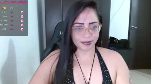 Snapshot of natashasmithe chatting on February 2025 04:25:01 AM Natasha Smithe online show from February 2025 04:25:01 AM
