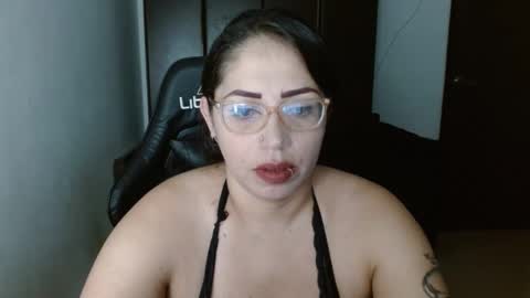 Snapshot of natashasmithe chatting on February 2025 12:32:01 PM Natasha Smithe online show from February 2025 12:32:01 PM