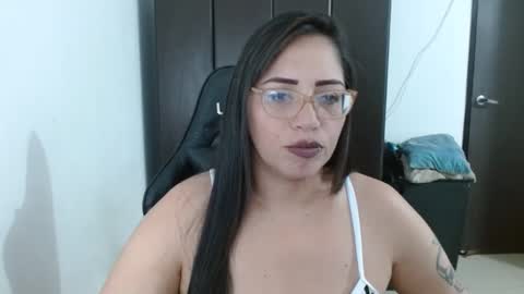 Snapshot of natashasmithe chatting on February 2025 01:48:02 AM Natasha Smithe online show from February 2025 01:48:02 AM