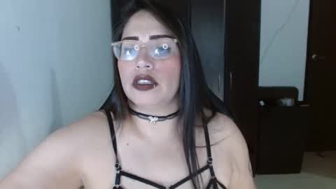 Natasha Smithe  online show from November 2025 02:58:02 AM