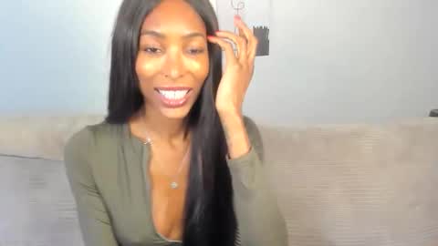 Natassia Dreams online show from May 2026 12:50:01 AM
