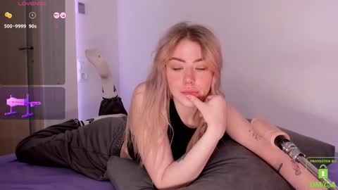 Snapshot of natehalll chatting on February 2025 04:53:02 AM NATE online show from February 2025 04:53:02 AM