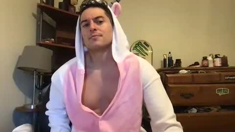 Snapshot of natetheexplorer chatting on October 2025 10:43:02 PM natetheexplorer online show from October 2025 10:43:02 PM