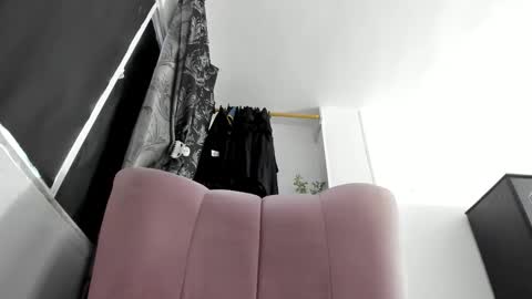 Snapshot of nathalia_hottman chatting on November 2025 04:40:02 PM NATHALIA online show from November 2025 04:40:02 PM