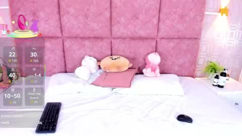 Nathalie Ross online show from April 2026 06:38:01 AM