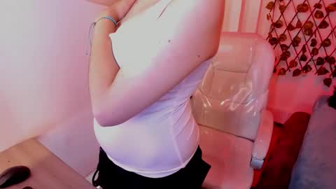 nathalyy_ds online show from December 2025 08:15:02 PM