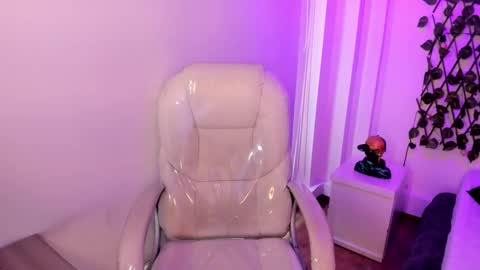 nathalyy_ds online show from February 2026 07:18:01 PM