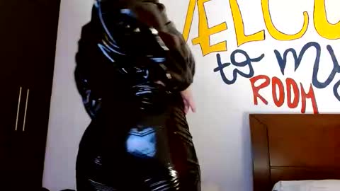 Nathalia online show from December 2024 11:07:01 PM