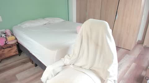     online show from March 2026 04:57:01 PM