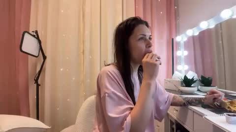 NATTY FIERROS online show from June 2026 09:49:01 PM