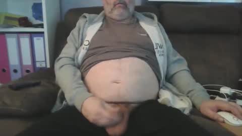 Snapshot of naturistmale45 chatting on February 2025 01:08:02 PM naturistmale45 online show from February 2025 01:08:02 PM