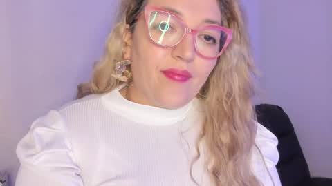 Nataly online show from December 2025 08:48:01 PM