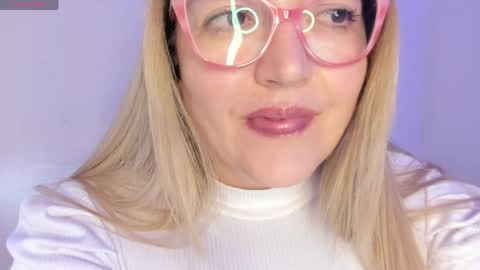 Nataly online show from April 2026 06:19:01 AM