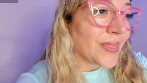 Nataly online show from April 2026 09:39:33 PM