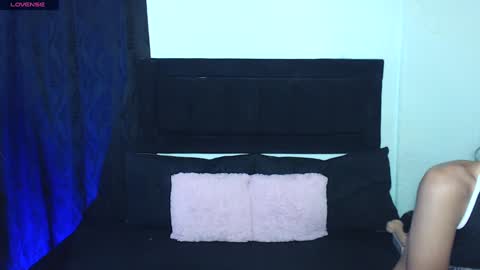 naty_cami_ online show from January 2025 11:00:01 PM