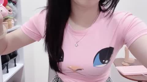 Kiki online show from November 2025 02:06:02 AM