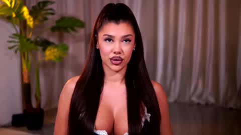 Snapshot of natydesiree chatting on May 2026 07:45:01 PM Naty online show from May 2026 07:45:01 PM