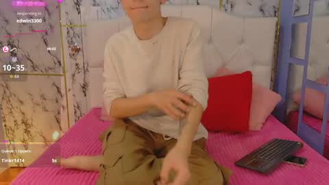 Christopher  Chris online show from May 2026 03:27:01 PM
