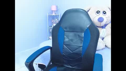 Snapshot of naughty_ariel chatting on January 2025 06:24:02 AM Zoe online show from January 2025 06:24:02 AM