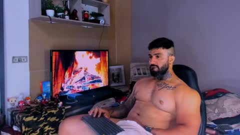 Snapshot of naughty_dominant chatting on December 2024 02:39:01 AM Miller online show from December 2024 02:39:01 AM