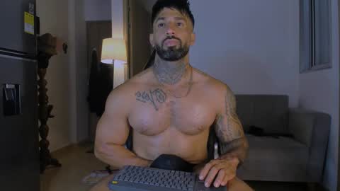 Snapshot of naughty_dominant chatting on March 2025 06:47:02 AM Miller online show from March 2025 06:47:02 AM