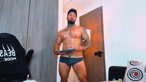 Snapshot of naughty_dominant chatting on October 2025 01:31:02 PM Miller online show from October 2025 01:31:02 PM