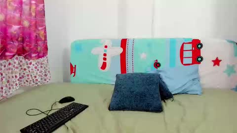 Snapshot of naughty_madisson chatting on October 2025 01:09:01 PM Madison online show from October 2025 01:09:01 PM