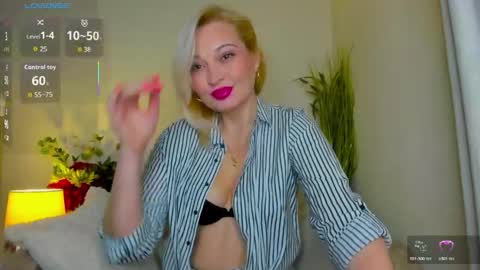 Milena  online show from April 2026 06:46:02 PM