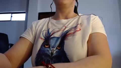 Lilith online show from September 2025 05:46:02 PM