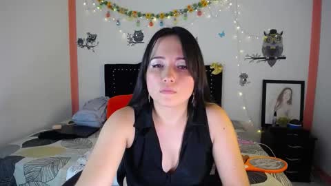 Valeria  online show from March 2025 09:48:02 PM