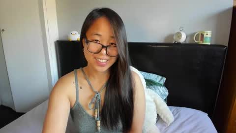 Gigi Chu  online show from October 2025 03:09:02 PM