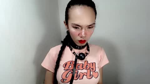 Snapshot of naughtypetiteangel chatting on November 2025 08:25:02 PM naughtypetiteangel online show from November 2025 08:25:02 PM