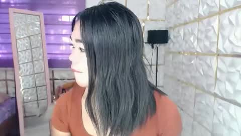 Snapshot of naughtyprincessmae chatting on April 2026 01:00:02 AM PrincessMae online show from April 2026 01:00:02 AM