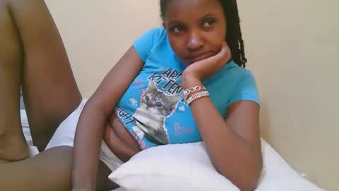 Snapshot of naughtysammur25 chatting on October 2025 02:09:02 AM naughtyqueen online show from October 2025 02:09:02 AM