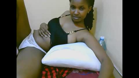 Snapshot of naughtysammur25 chatting on October 2025 12:21:02 AM naughtyqueen online show from October 2025 12:21:02 AM
