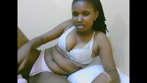 Snapshot of naughtysammur25 chatting on October 2025 10:30:01 PM naughtyqueen online show from October 2025 10:30:01 PM