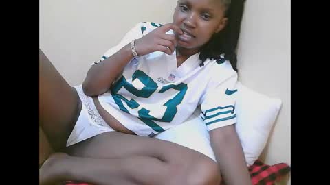 Snapshot of naughtysammur25 chatting on October 2025 10:53:02 PM naughtyqueen online show from October 2025 10:53:02 PM