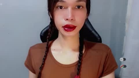Snapshot of naughtysunshinepinay chatting on September 2025 02:15:02 AM Celine online show from September 2025 02:15:02 AM