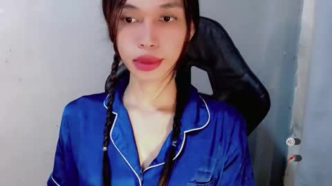 Snapshot of naughtysunshinepinay chatting on September 2025 08:19:01 AM Celine online show from September 2025 08:19:01 AM