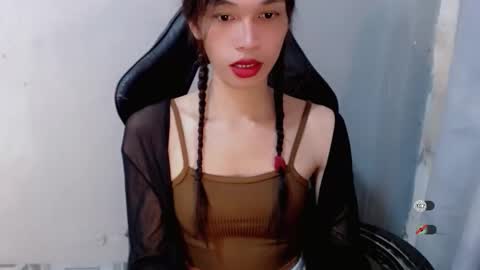Snapshot of naughtysunshinepinay chatting on September 2025 12:38:01 AM Celine online show from September 2025 12:38:01 AM