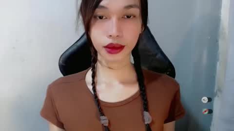 Snapshot of naughtysunshinepinay chatting on October 2025 07:39:02 AM Celine online show from October 2025 07:39:02 AM