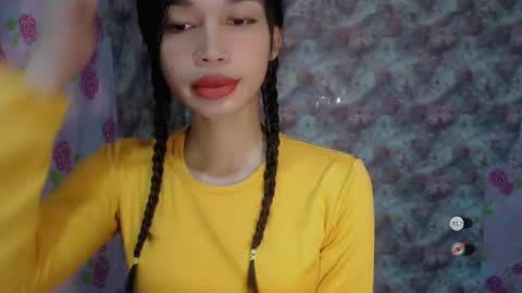Snapshot of naughtysunshinepinay chatting on June 2026 03:04:02 AM Celine online show from June 2026 03:04:02 AM