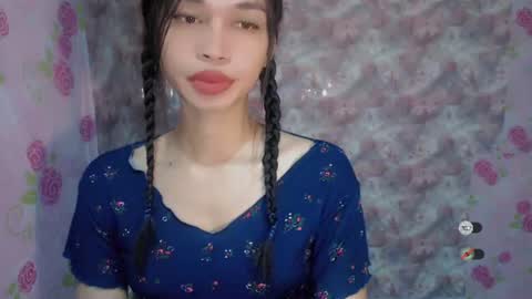 Snapshot of naughtysunshinepinay chatting on June 2026 01:03:01 AM Celine online show from June 2026 01:03:01 AM